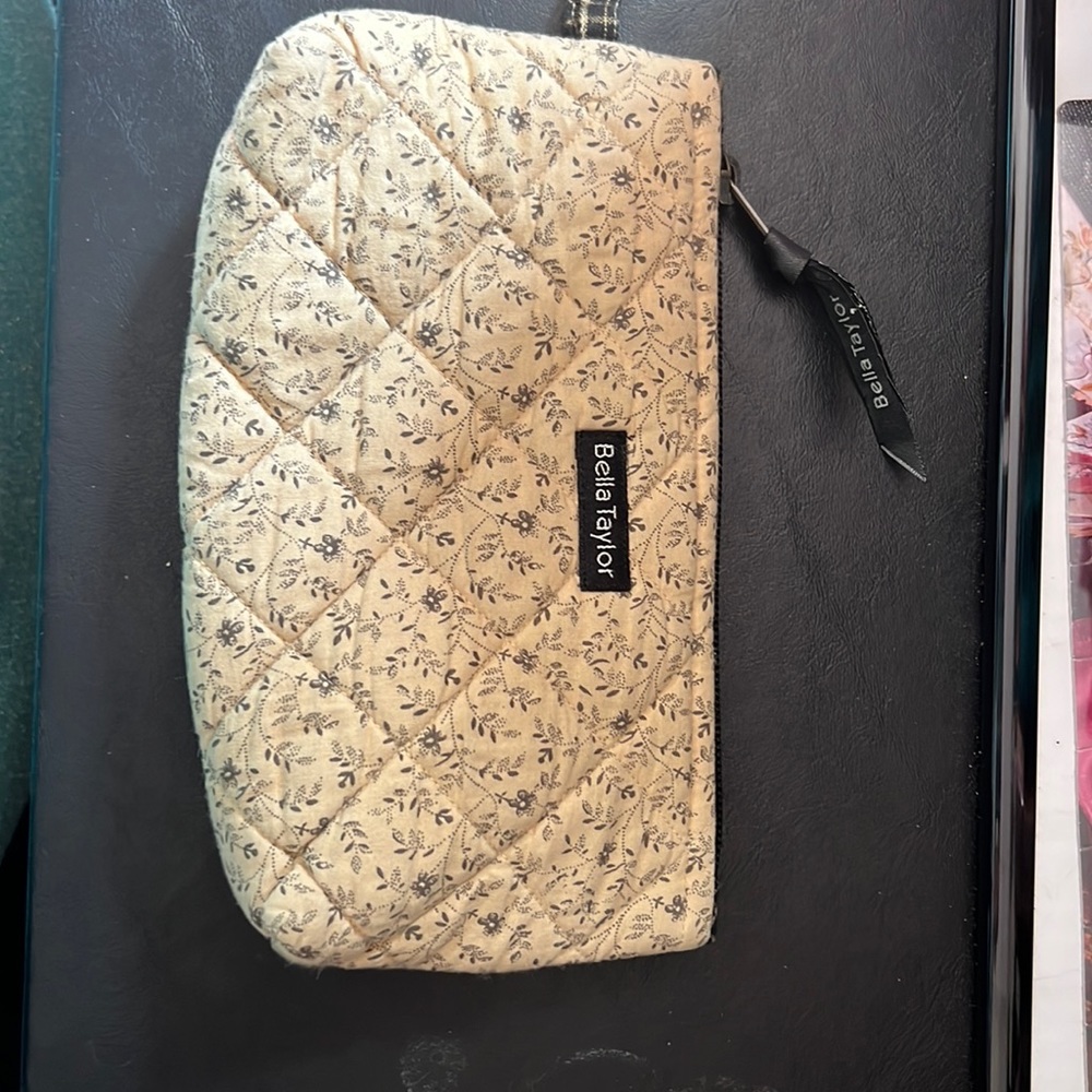 Bella Taylor wristlet